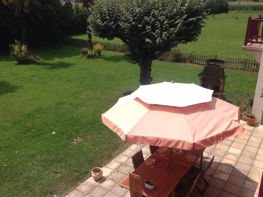 Arret Et Aller Bed and Breakfast Argagnon Esterno foto